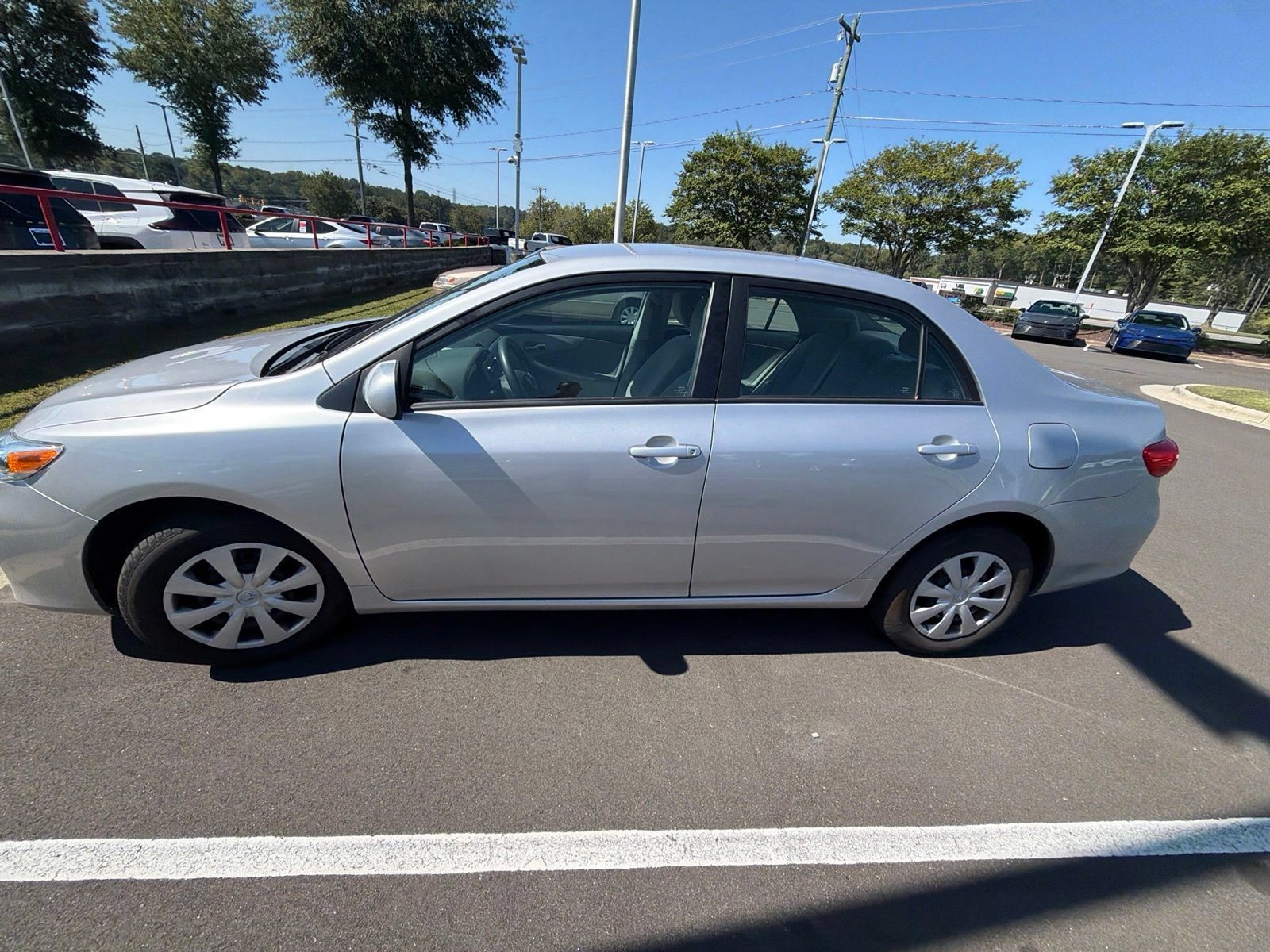 Used 2011 Toyota Corolla LE FWD image 10