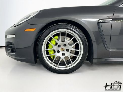 Used 2015 Porsche Panamera S w/ Premium Package Plus image 18