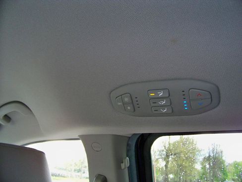 Used 2020 Kia Sedona LX FWD image 24