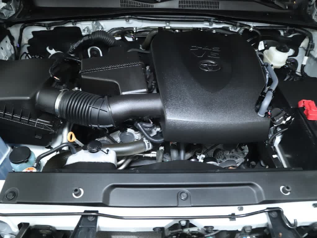 Certified 2023 Toyota Tacoma SR5 AWD/4WD image 34