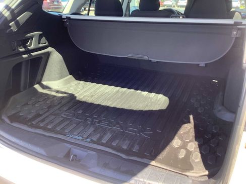 Used 2021 Subaru Outback AWD/4WD image 14