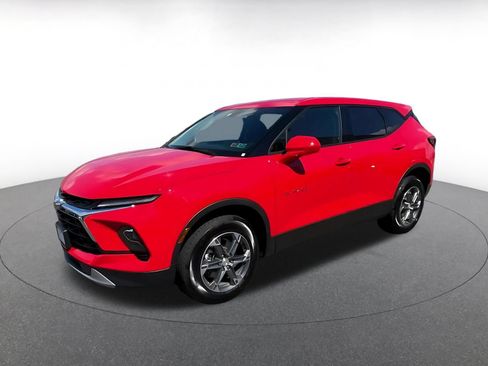 Used 2026 Chevrolet Blazer LT FWD image 7