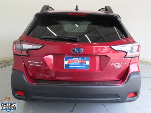 Used 2025 Subaru Outback Premium AWD/4WD image 4