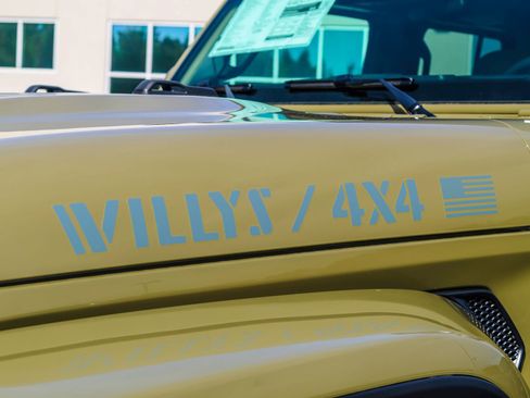 New 2026 Jeep Gladiator Sport image 3