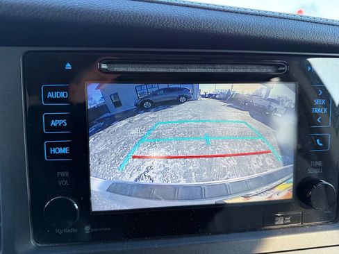 Used 2015 Toyota Sienna XLE Premium image 66