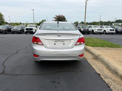 Used 2016 Hyundai Accent SE FWD image 6