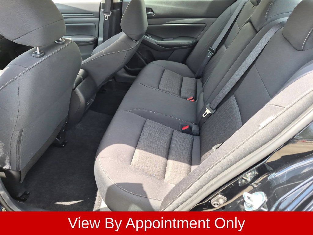 Used 2025 Nissan Altima 2.5 SV FWD image 25