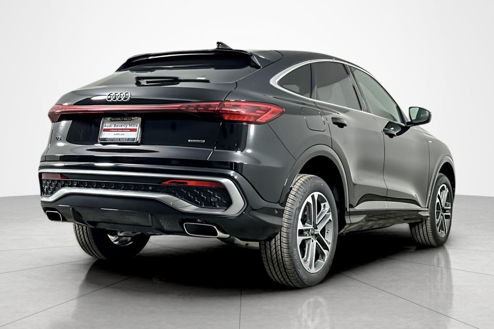 Used 2026 Audi Q5 Premium AWD/4WD image 5