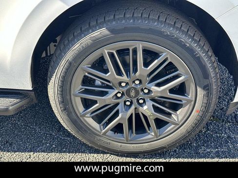 New 2026 Ford Expedition Max Platinum w/ Stealth Appearance Package image 12