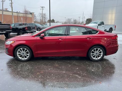 Used 2020 Ford Fusion SE image 8