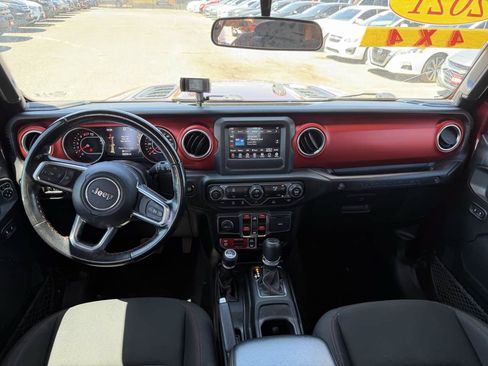 Used 2021 Jeep Wrangler Unlimited Rubicon AWD/4WD image 13