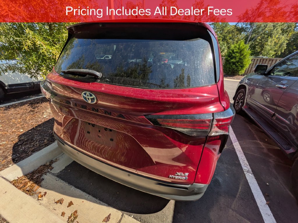 Used 2022 Toyota Sienna XLE FWD image 6