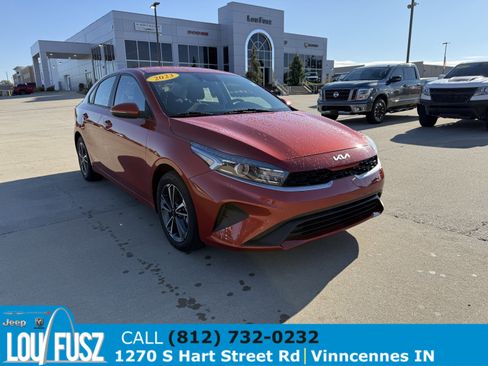 Used 2023 Kia Forte LXS w/ LXS Technology Package image 2