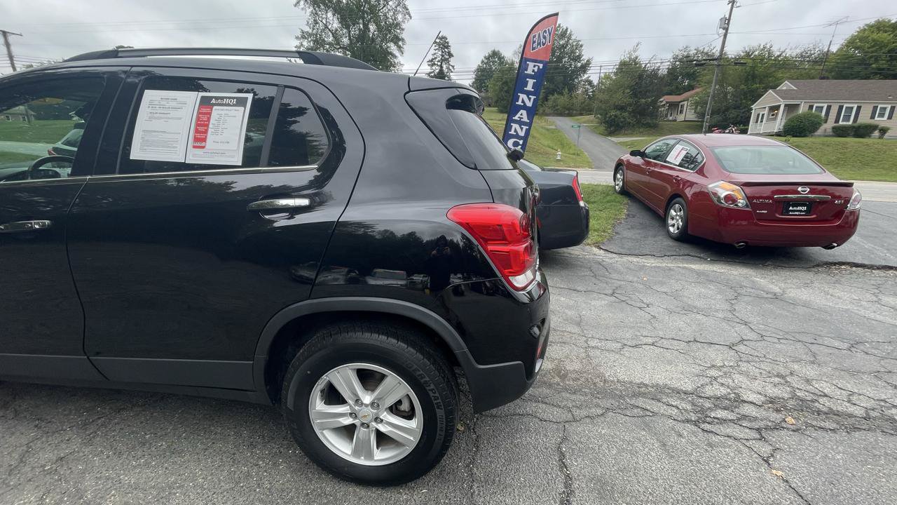 Used 2019 Chevrolet Trax LT w/ LT Convenience Package AWD/4WD image 5