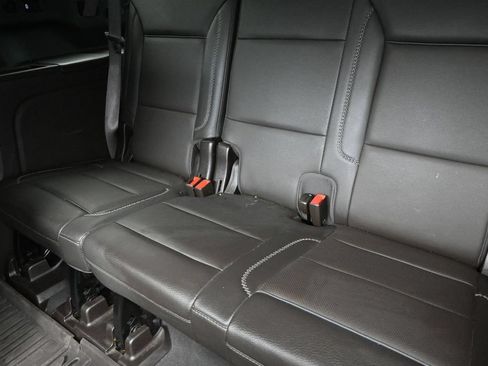 Used 2022 GMC Yukon XL Denali RWD image 17