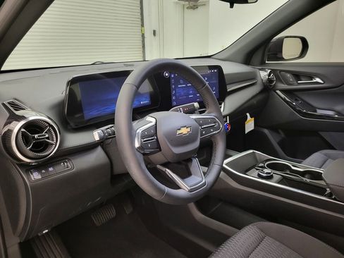 New 2026 Chevrolet Equinox LT w/ LPO, Floor Liner Package FWD image 27