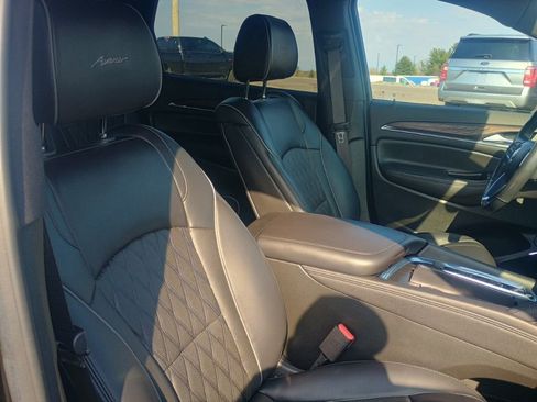 Used 2023 Buick Enclave Avenir w/ Avenir Technology Package AWD/4WD image 18