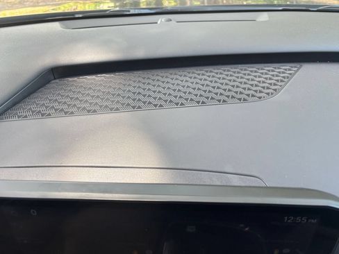 Used 2026 Kia Carnival FWD image 17