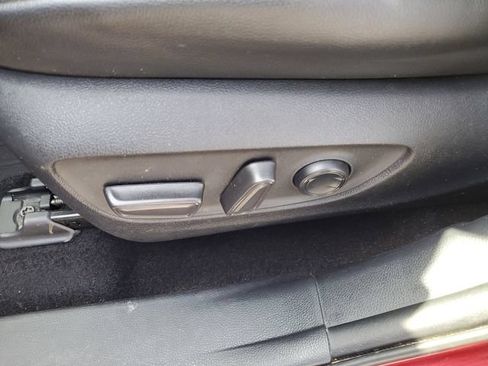 Used 2021 Toyota Highlander XLE FWD image 7
