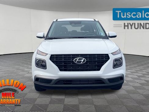 New 2026 Hyundai Venue SE image 2