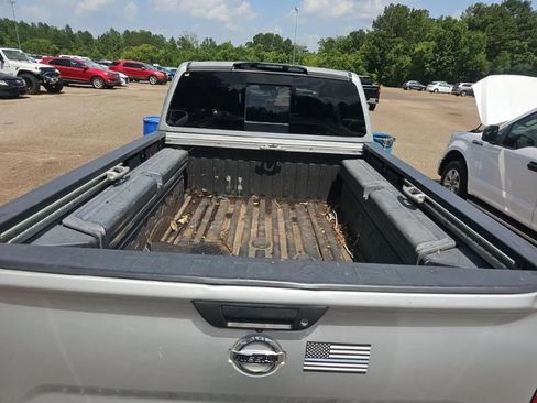 Used 2018 Nissan Titan PRO-4X w/ Pro-4x Utility Package AWD/4WD image 15