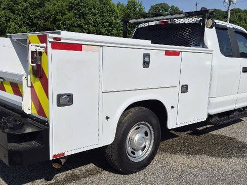 Used 2019 Ford F250 XL w/ Power Equipment Group RWD image 6