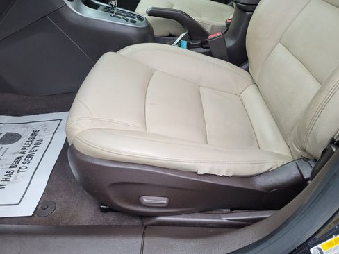 Used 2012 Chevrolet Cruze LTZ image 23