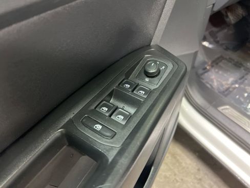 Used 2020 Volkswagen Atlas SEL FWD image 25