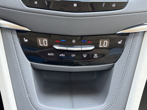 Used 2021 Cadillac XT5 Premium Luxury FWD image 34
