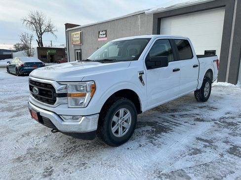 Used 2022 Ford F150 XLT w/ Trailer Tow Package AWD/4WD image 4