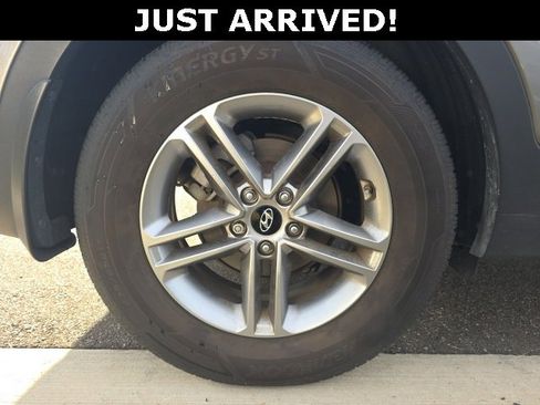 Used 2018 Hyundai Santa Fe Sport w/ 2.4L Value Package 02 image 5
