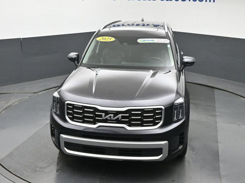 Used 2025 Kia Telluride S FWD image 25