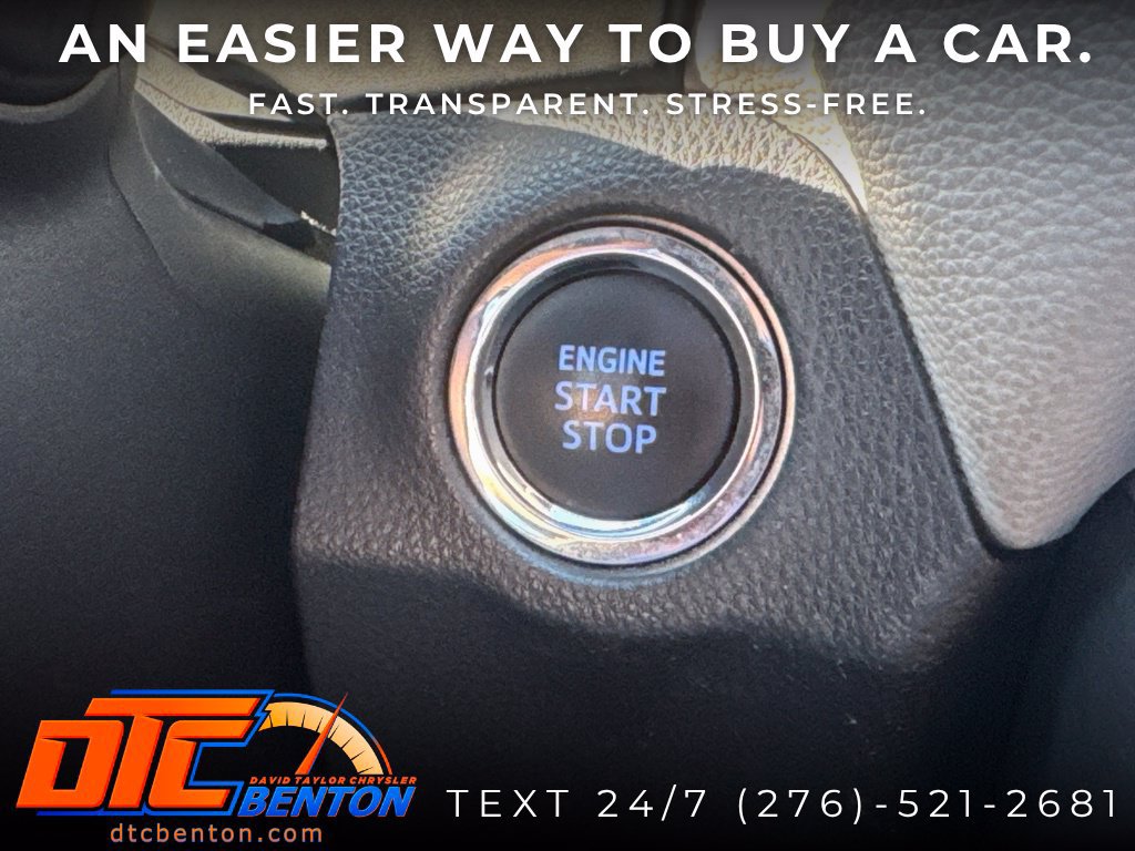 Used 2021 Toyota RAV4 XLE Premium FWD image 10