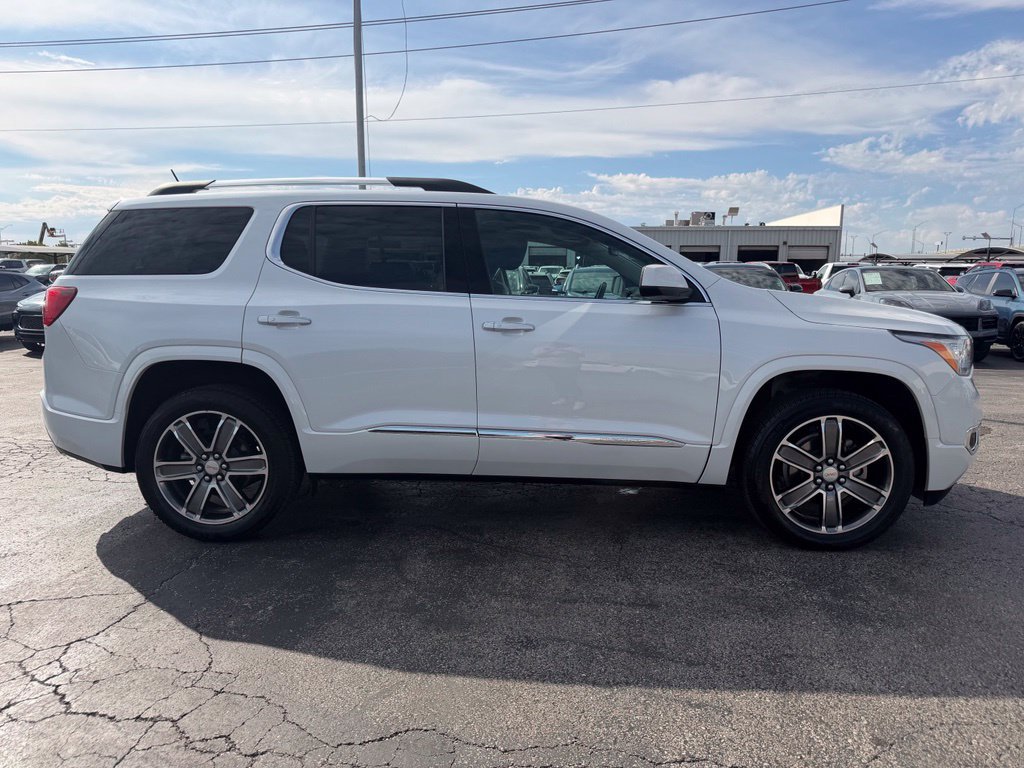 Used 2019 GMC Acadia Denali w/ Technology Package AWD/4WD image 4