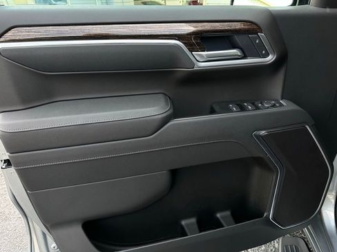 New 2026 GMC Sierra 1500 Elevation image 10