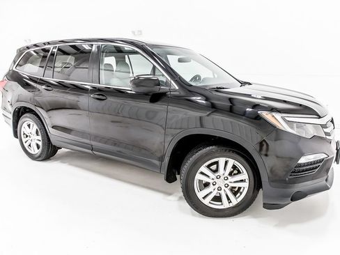 Used 2018 Honda Pilot LX image 10