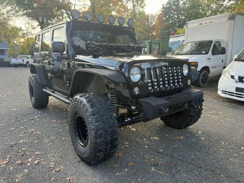 Used 2015 Jeep Wrangler Unlimited Sahara w/ Max Tow Package image 3