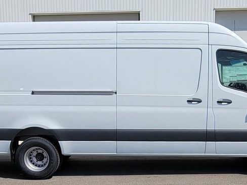 New 2025 Mercedes-Benz Sprinter 3500 image 1