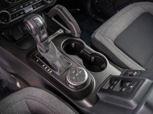 Used 2023 Ford Bronco Big Bend image 17