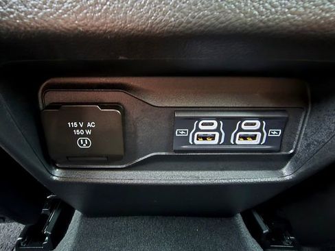 Used 2025 Jeep Grand Cherokee Laredo X w/ Luxury Tech Group I image 25