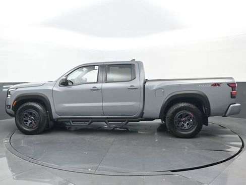 Used 2025 Nissan Frontier PRO-4X image 24