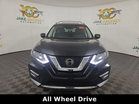 Used 2020 Nissan Rogue S w/ Special Edition Package image 3