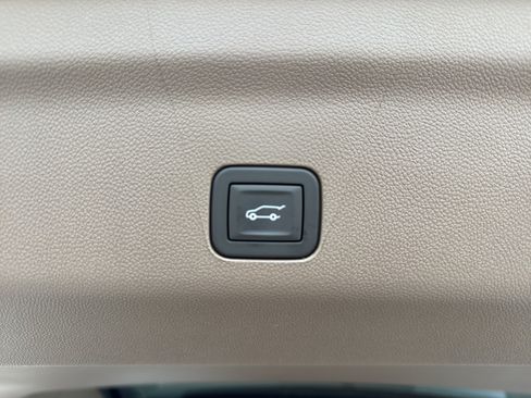 New 2026 GMC Yukon XL Denali image 14