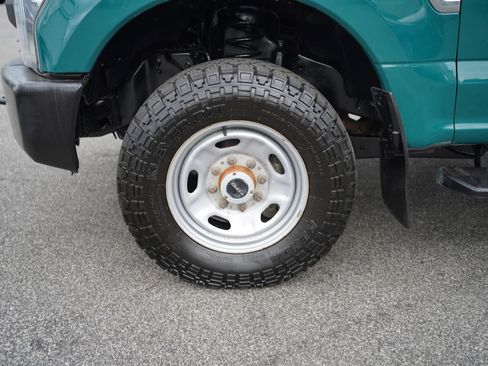Used 2019 Ford F250 XL w/ Power Equipment Group AWD/4WD image 29