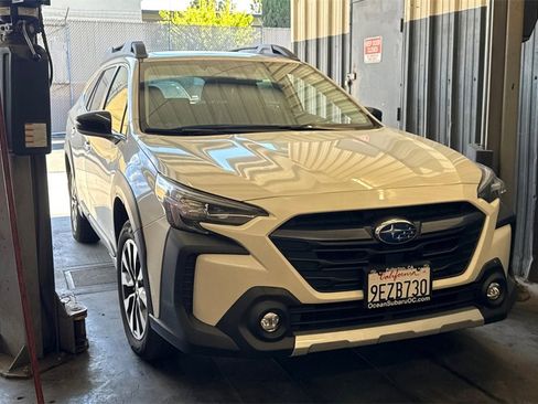 Used 2023 Subaru Outback Limited XT image 2