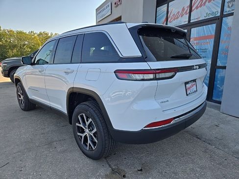 New 2025 Jeep Grand Cherokee Limited w/ Luxury Tech Group II image 7
