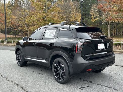 New 2026 Nissan Kicks SR w/ Interior Electronics Package FWD image 7