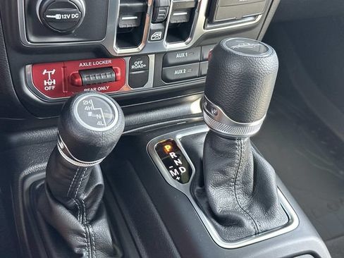 New 2025 Jeep Gladiator Sport AWD/4WD image 30