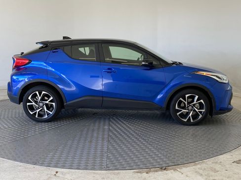 Used 2020 Toyota C-HR XLE image 8