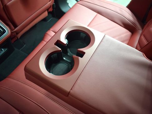 Certified 2025 Maserati Grecale Modena AWD/4WD image 21